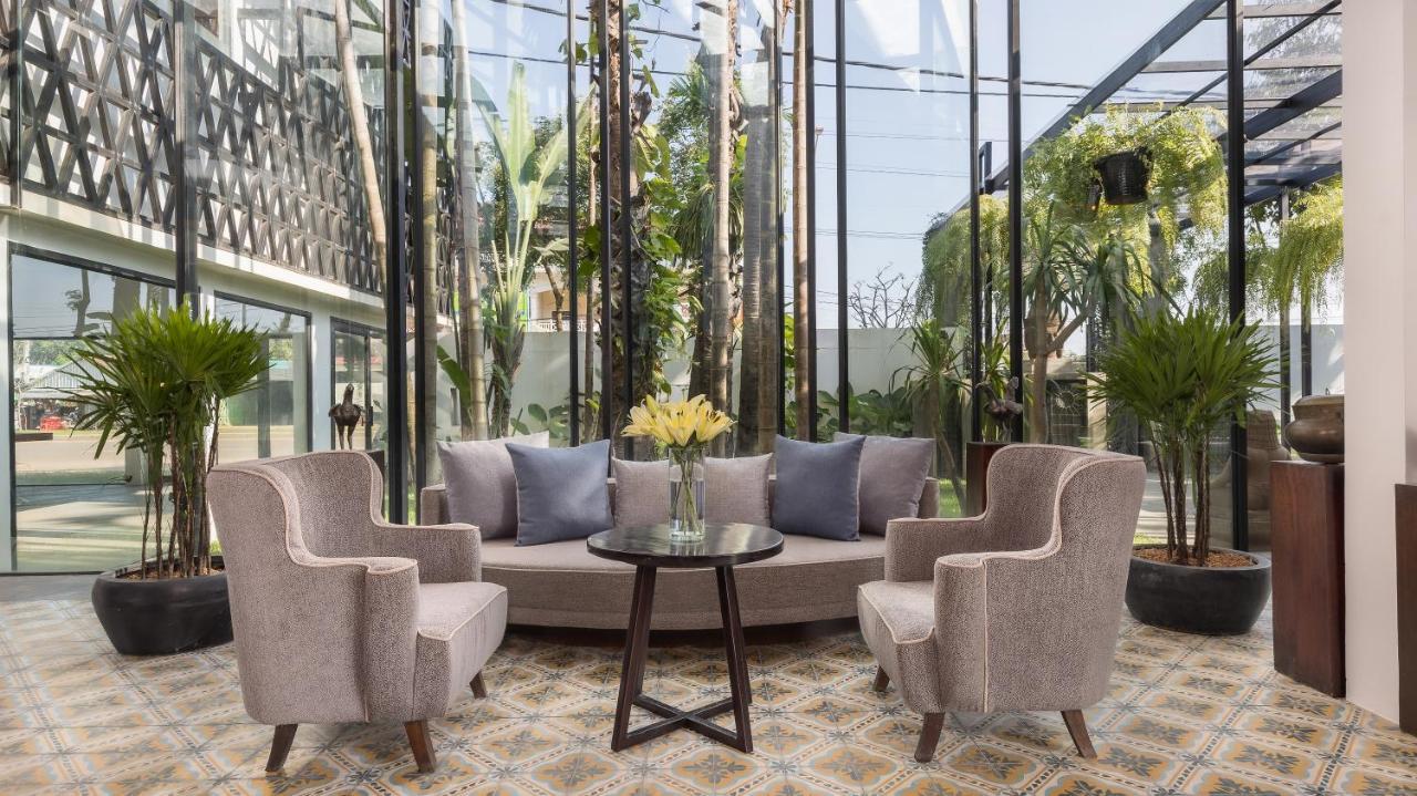 Shintana Saya La Maison Ciudad de Siem Riep Exterior foto The lobby of the hotel