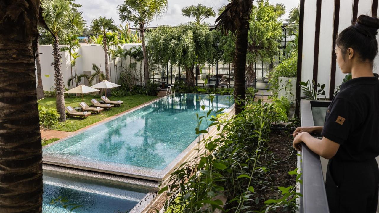 Shintana Saya La Maison Ciudad de Siem Riep Exterior foto The hotel's swimming pool